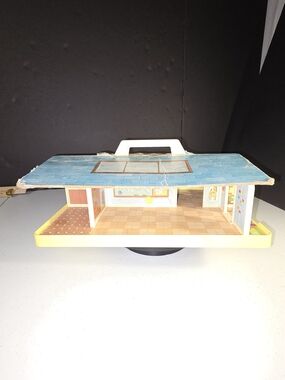 Fisher-Price Blue Roof Playhouse Case with Yellow Base